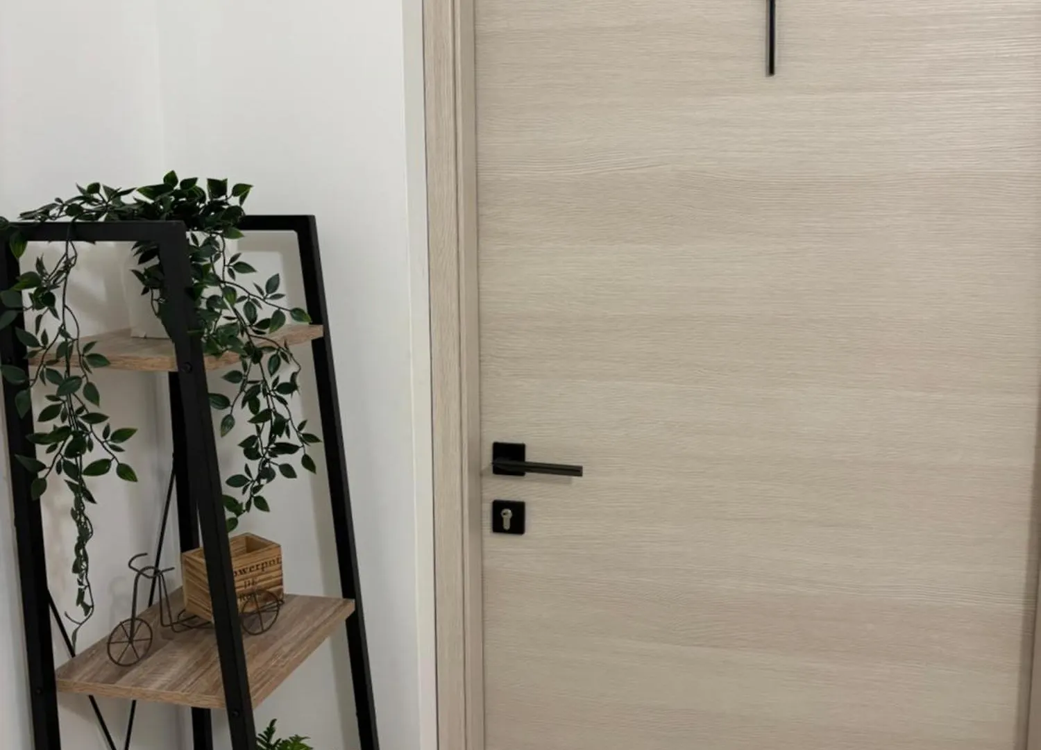 Valguarnera Suites & Apartments location